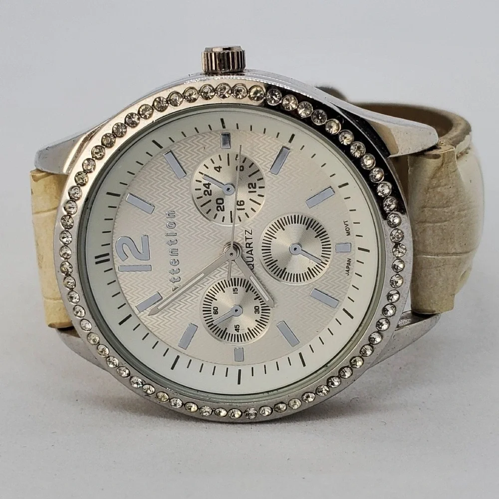 Attention Women's Watch 38MM Crystals Bezel‎ Beige Leather Bands New Battery